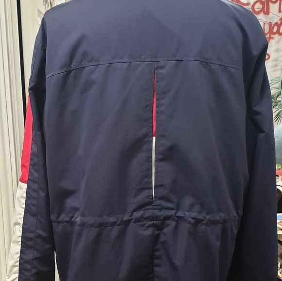 Vintage Tommy Hilfiger Men's WaterStop Jacket, Size XL, Immaculately Clean. - Picture 14 of 14